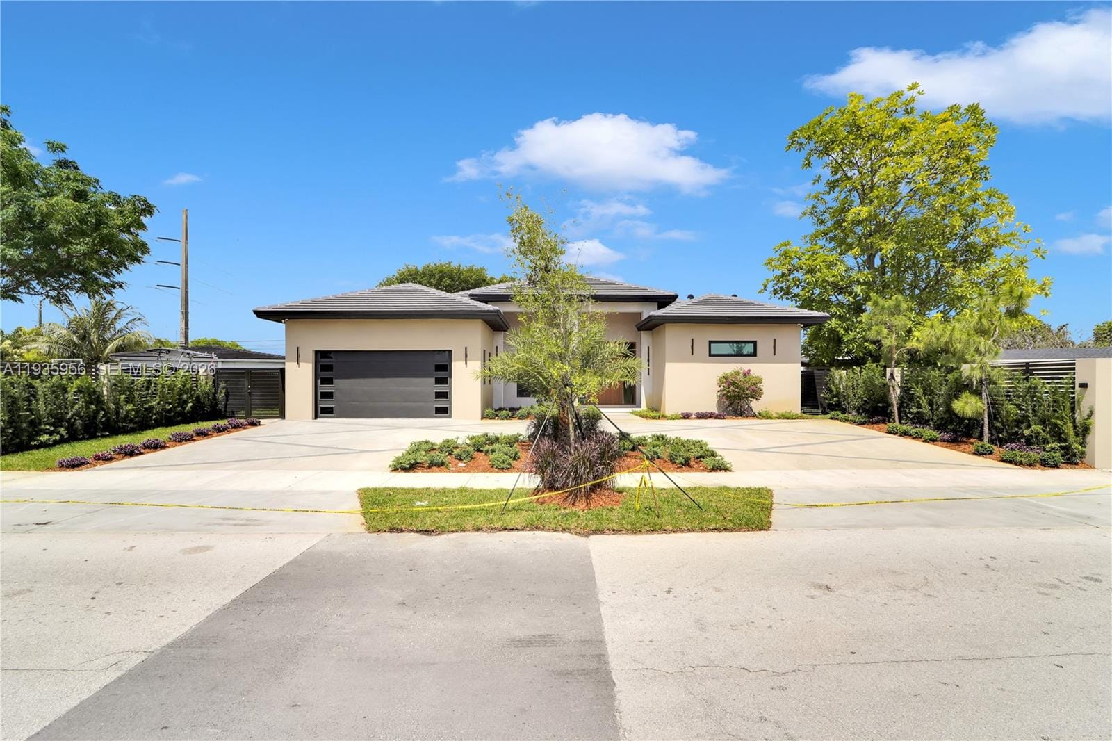 1130 SW 86th Court — photo 2