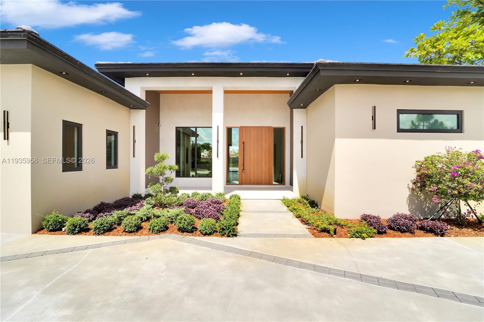 1130 SW 86th Court — photo 6