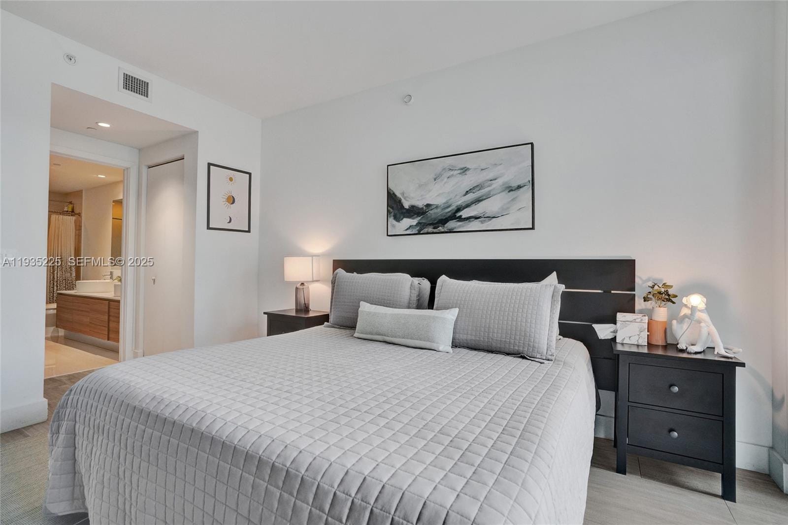 121 NE 34th Street 902, Miami, FL 33137 photo 21