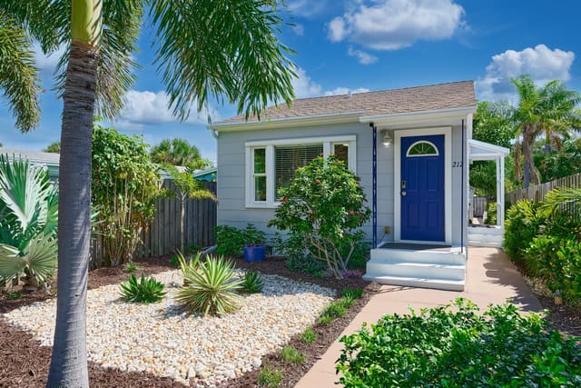212 N L Street, sold in Lake Worth Town, Lake Worth Beach, FL