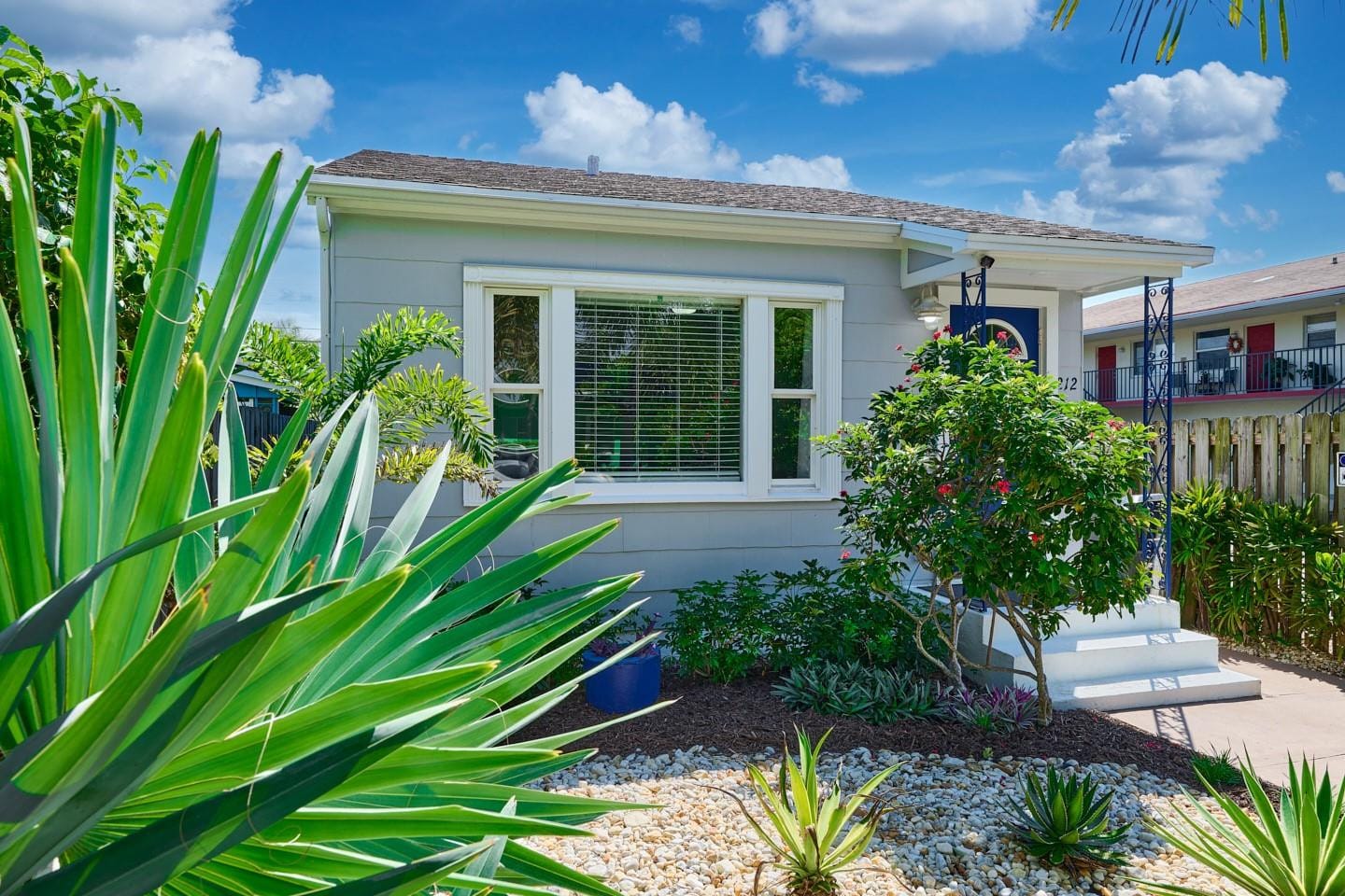 212 N L Street, Lake Worth Beach, FL 33460 photo 2
