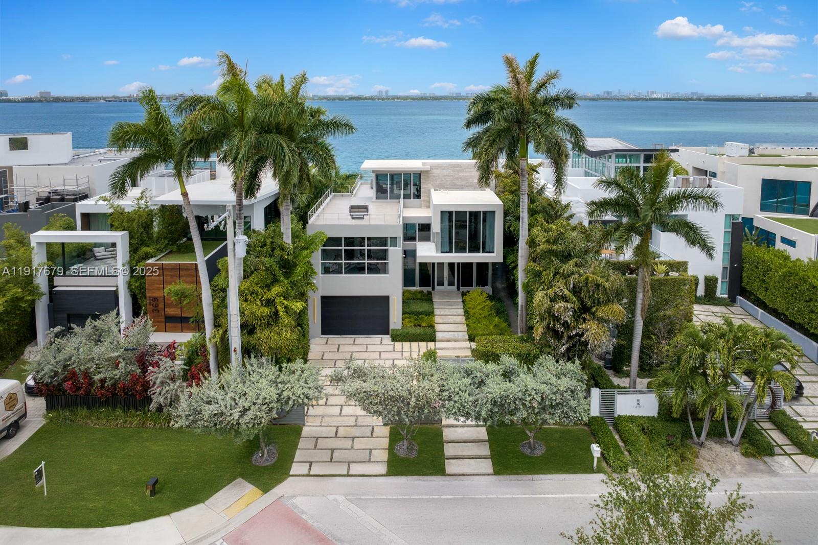 1379 N Venetian Way, Miami, FL 33139, Miami
