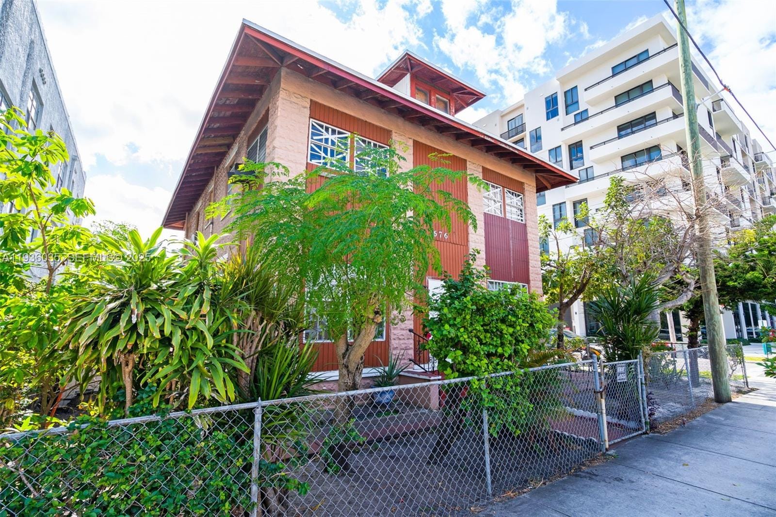 676 SW 1st Street, Miami, FL 33130 photo 12