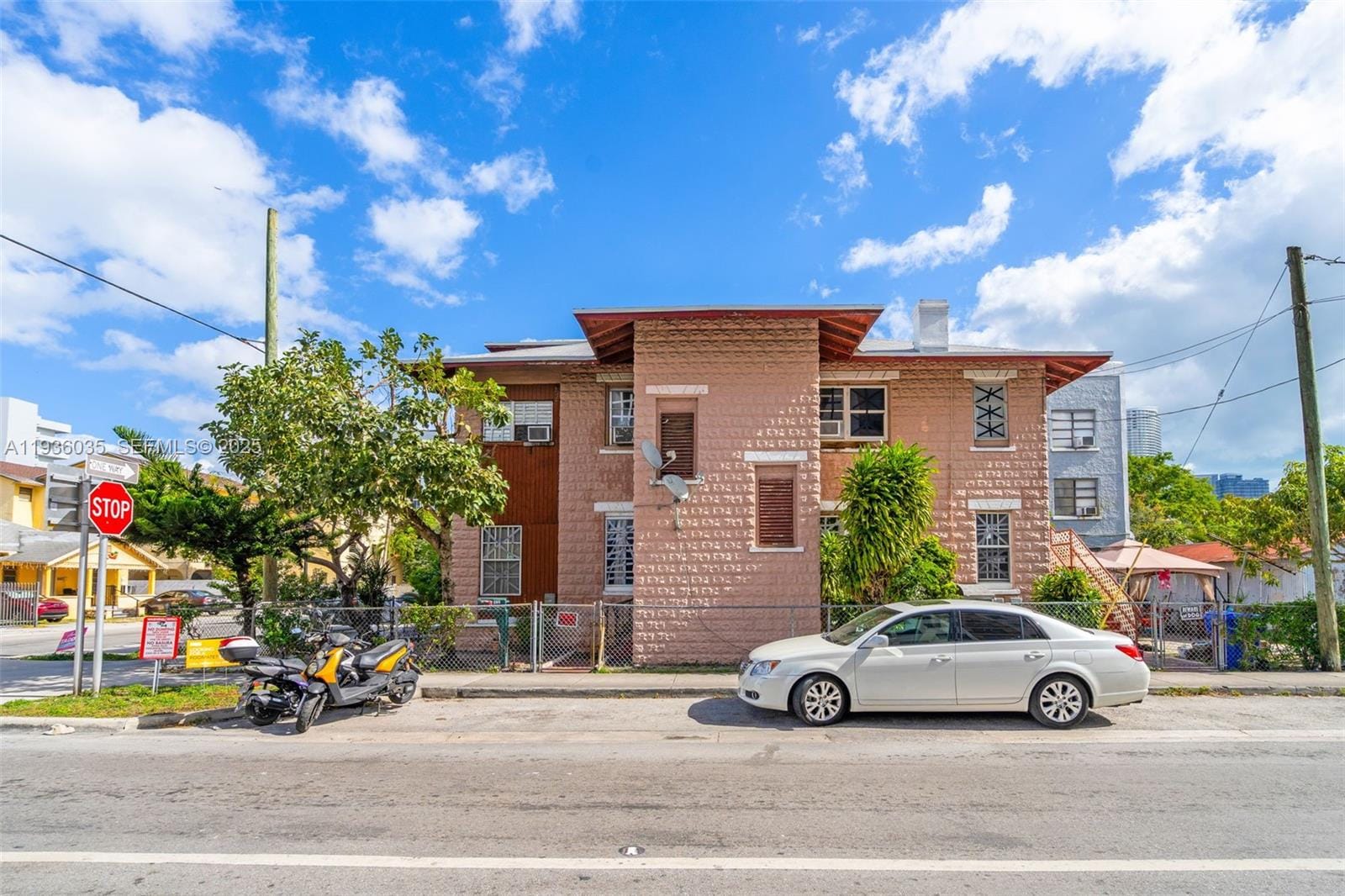 676 SW 1st Street, Miami, FL 33130 photo 13
