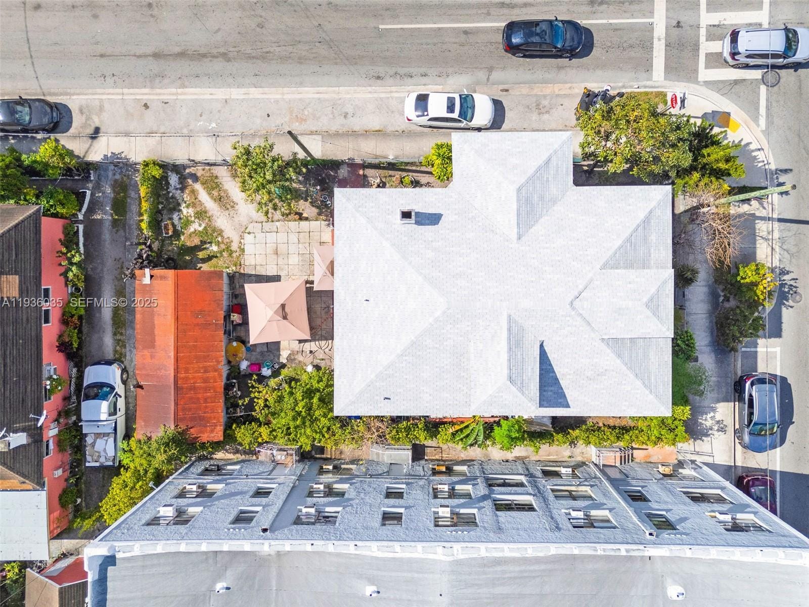 676 SW 1st Street, Miami, FL 33130 photo 9