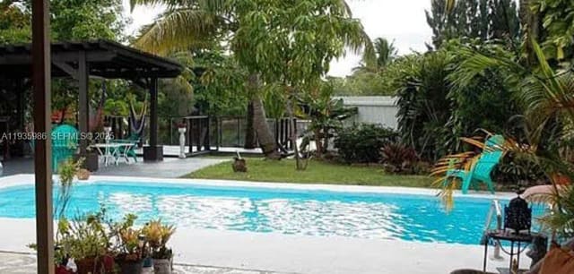 12011 SW 37th Terrace, sold in Southern Ests, Miami, FL
