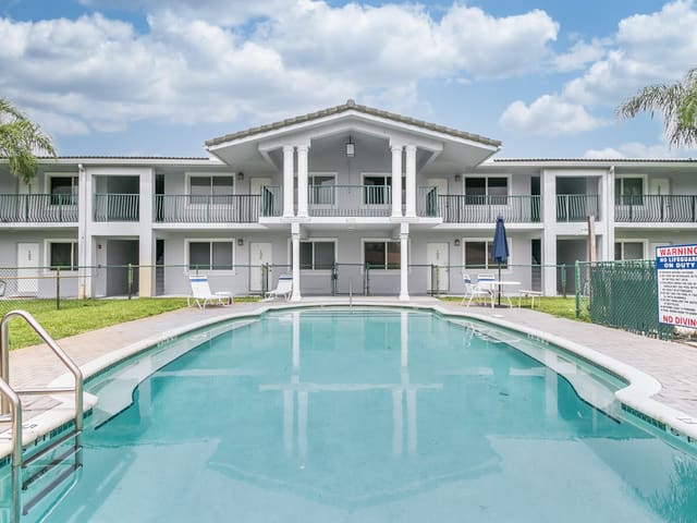 4001 NE 21st Avenue 207, sold in Coral Ridge Place, Fort Lauderdale, FL