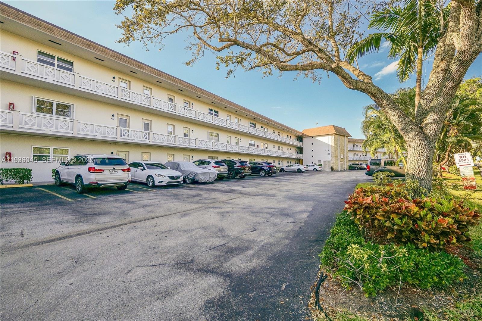 3501 NW 47th Avenue 604, Lauderdale Lakes, FL 33319 photo 27