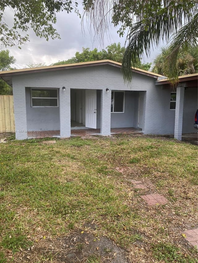 2122 NW 5th Street, Pompano Beach, FL 33069
