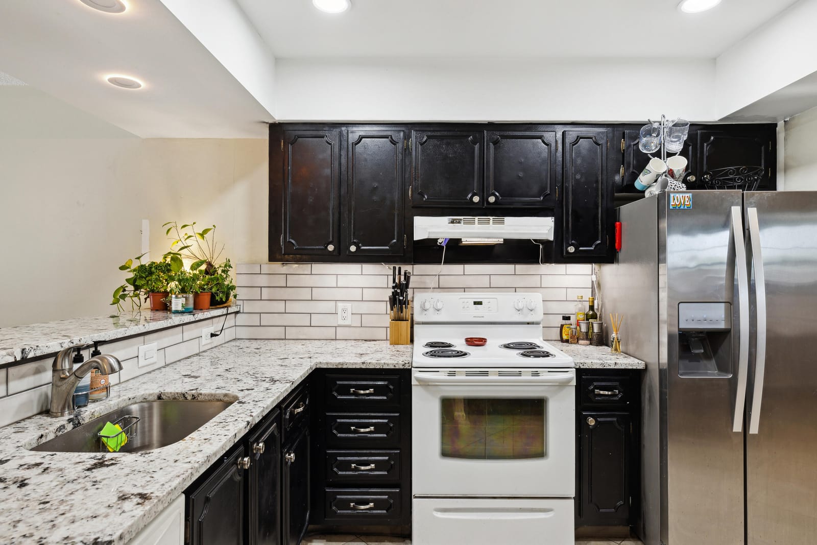 3075 E Gardens East Drive 32 — photo 9