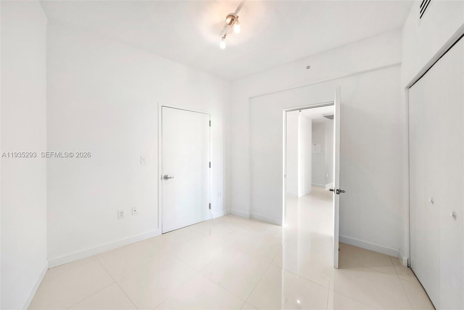 900 Biscayne Boulevard 2106, Miami, FL 33132 photo 16