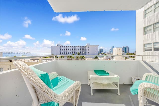 465 Ocean Drive 708, sold in Royal Atlantic Condo, Miami Beach, FL