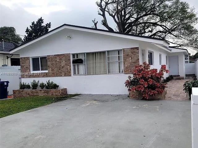 2126 NW 47th Terrace, sold in Earlington Heights, Miami, FL