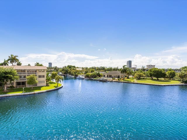 437 NE Golden Isles Drive 9H, sold in Golden Horn Condo, Hallandale Beach, FL