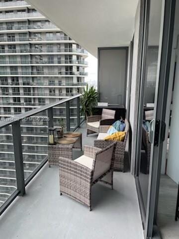 45 SW 9th Street 3210, Miami, FL 33130 photo 3