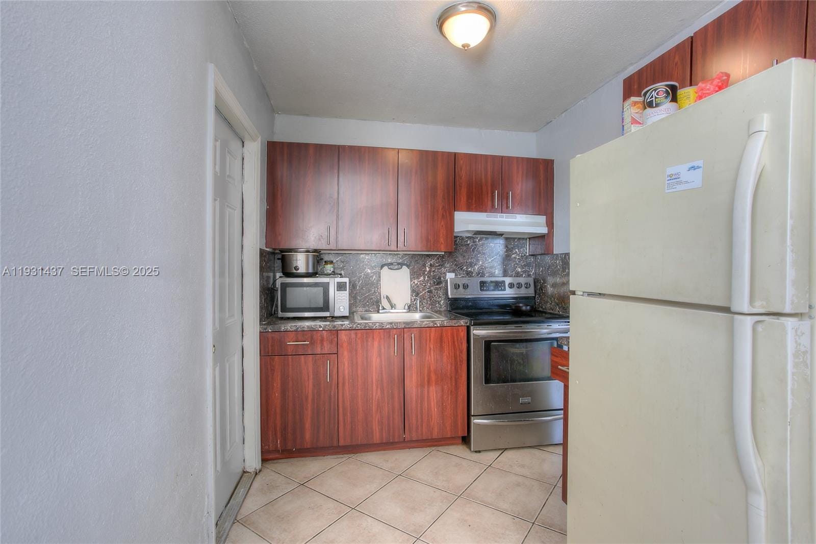 3030 NW 13th Street — photo 5