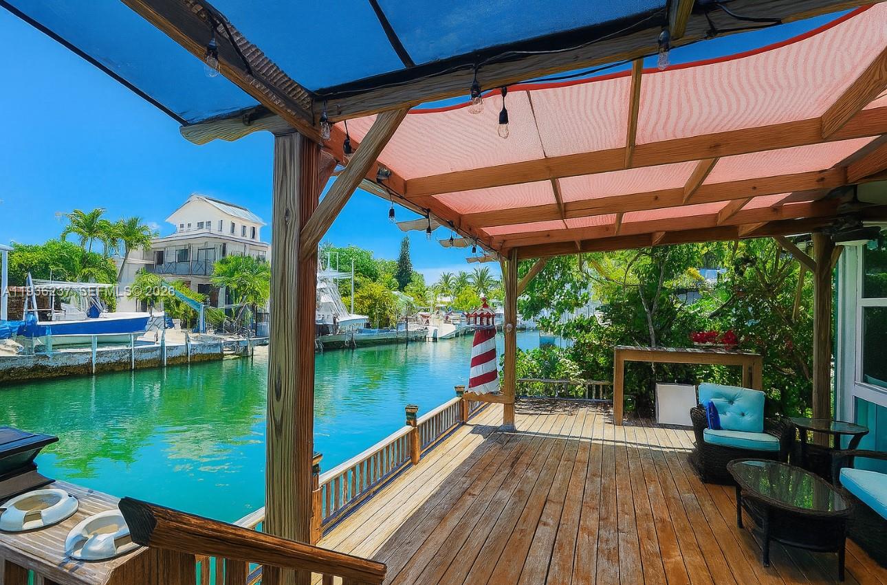 715 E Caribbean Drive E, FL 33042, Summerland Key