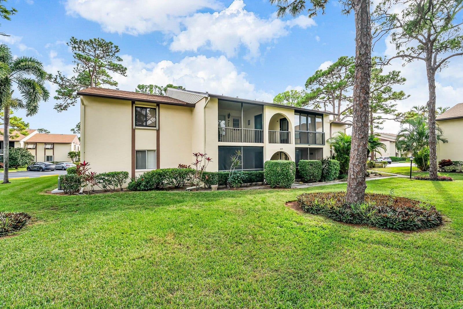 325 Knotty Pine Circle C-1, Greenacres, FL 33463 photo 17
