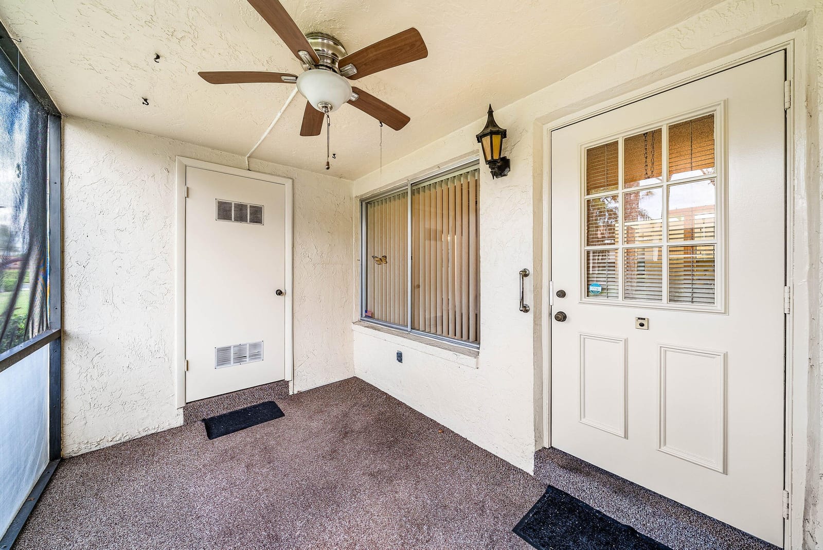 325 Knotty Pine Circle C-1 — photo 4