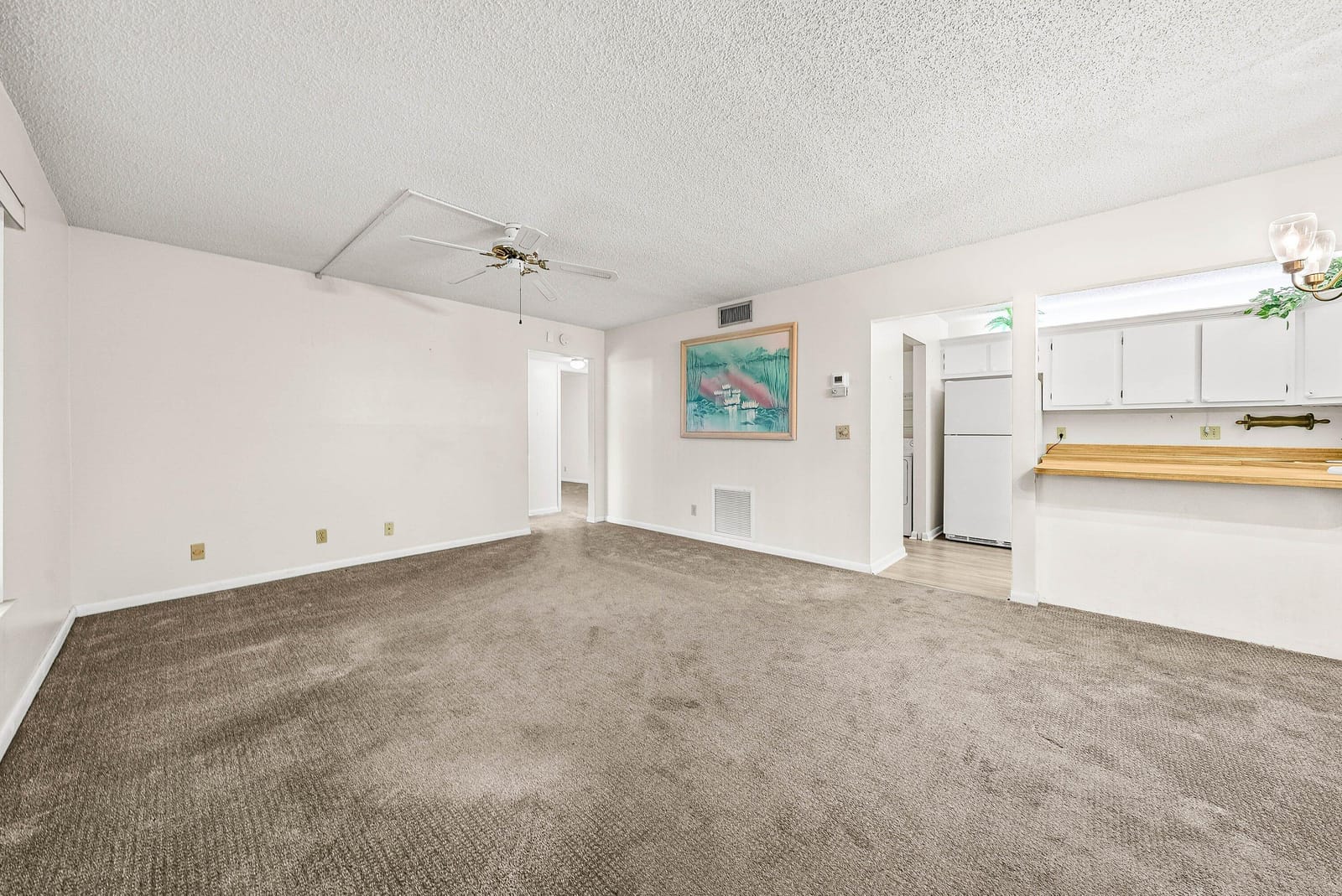 325 Knotty Pine Circle C-1 — photo 6