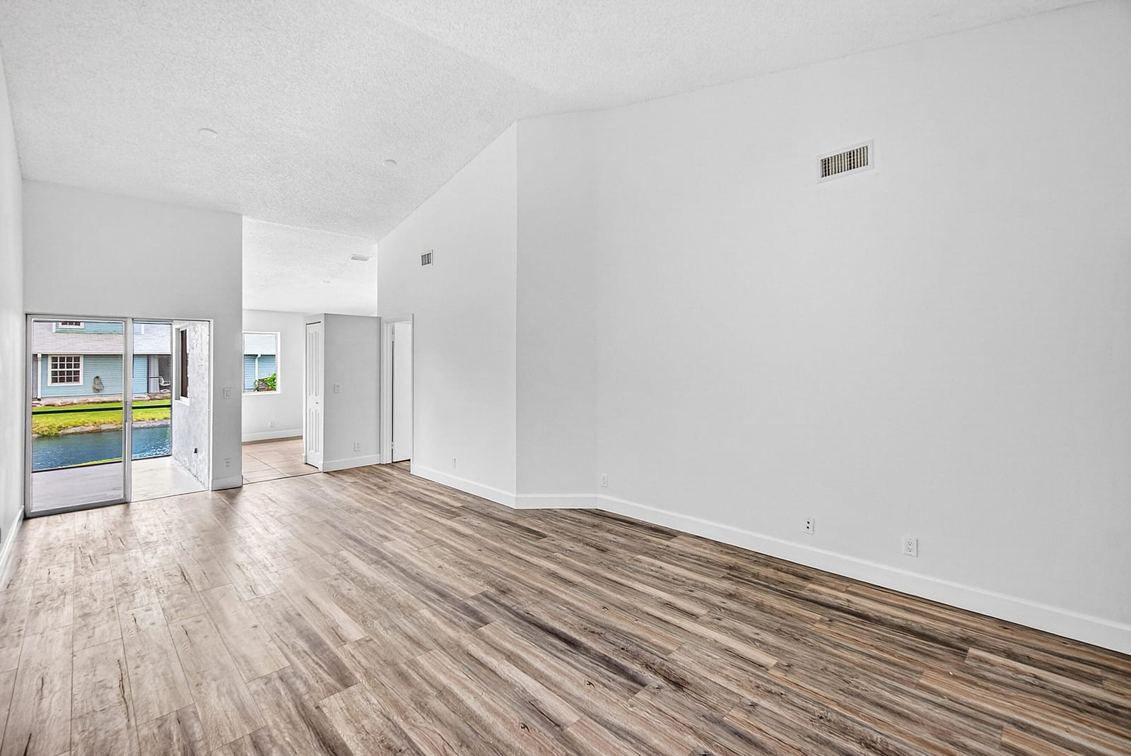 3795 Island Club Circle E 10, Lake Worth, FL 33462