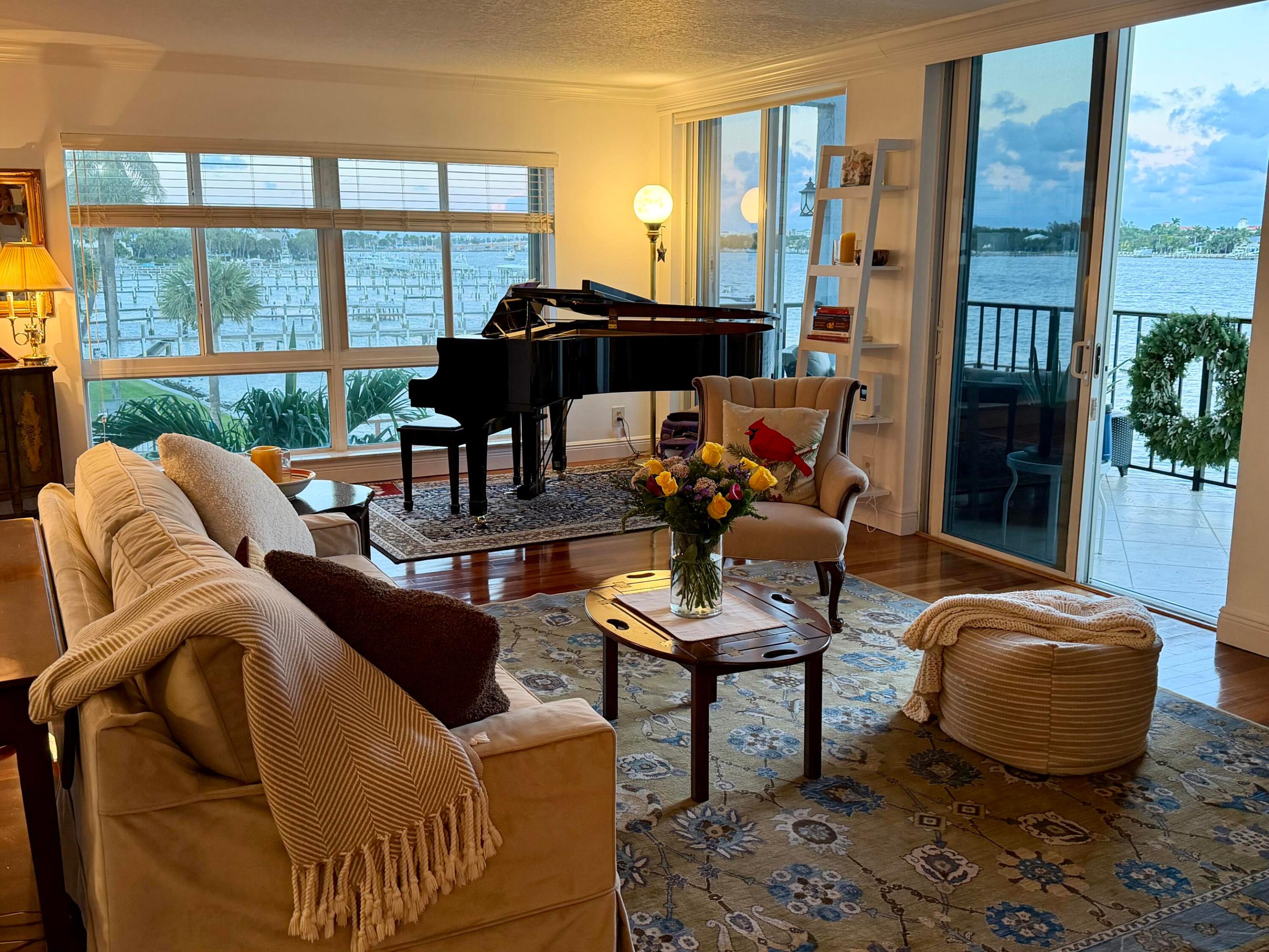 1206 S Lake Drive 301, Lantana, FL 33462, Lantana