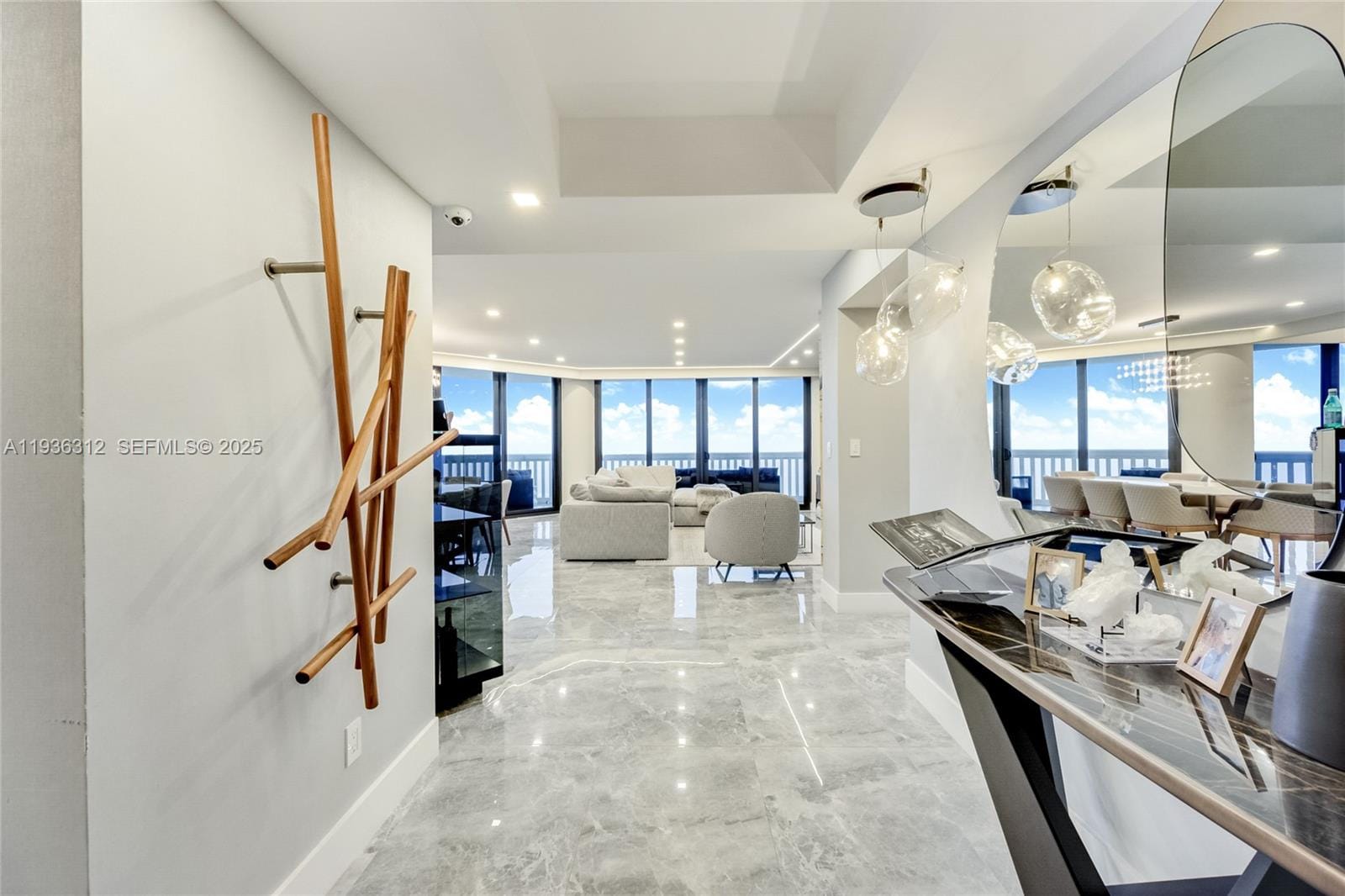 2000 Island Boulevard 2507, Aventura, FL 33160 photo 2