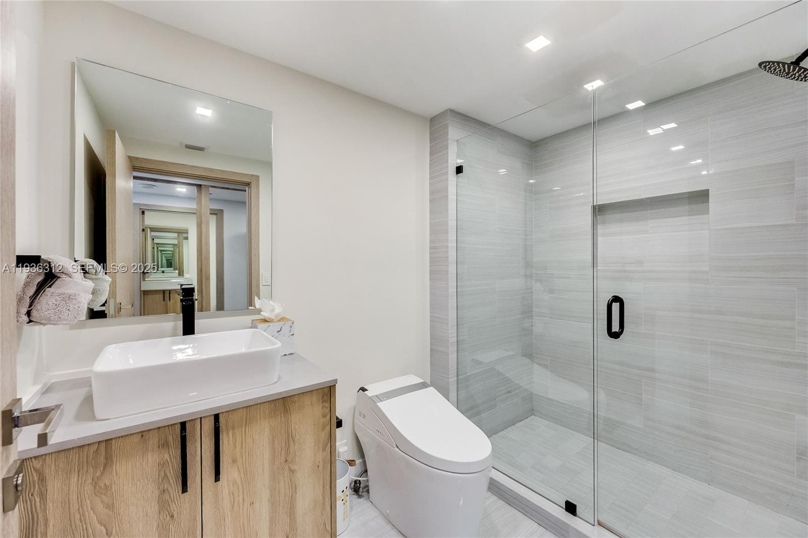2000 Island Boulevard 2507, Aventura, FL 33160 photo 13