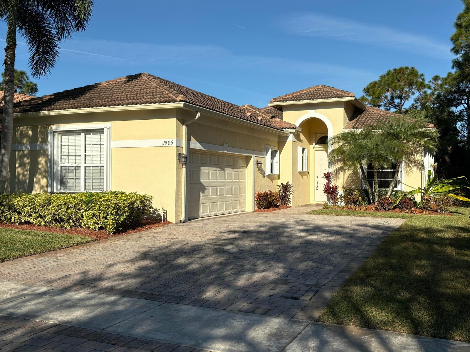 3 bedroom home for sale at 2585 Stonebriar, Stuart, FL 34997 — $595,999