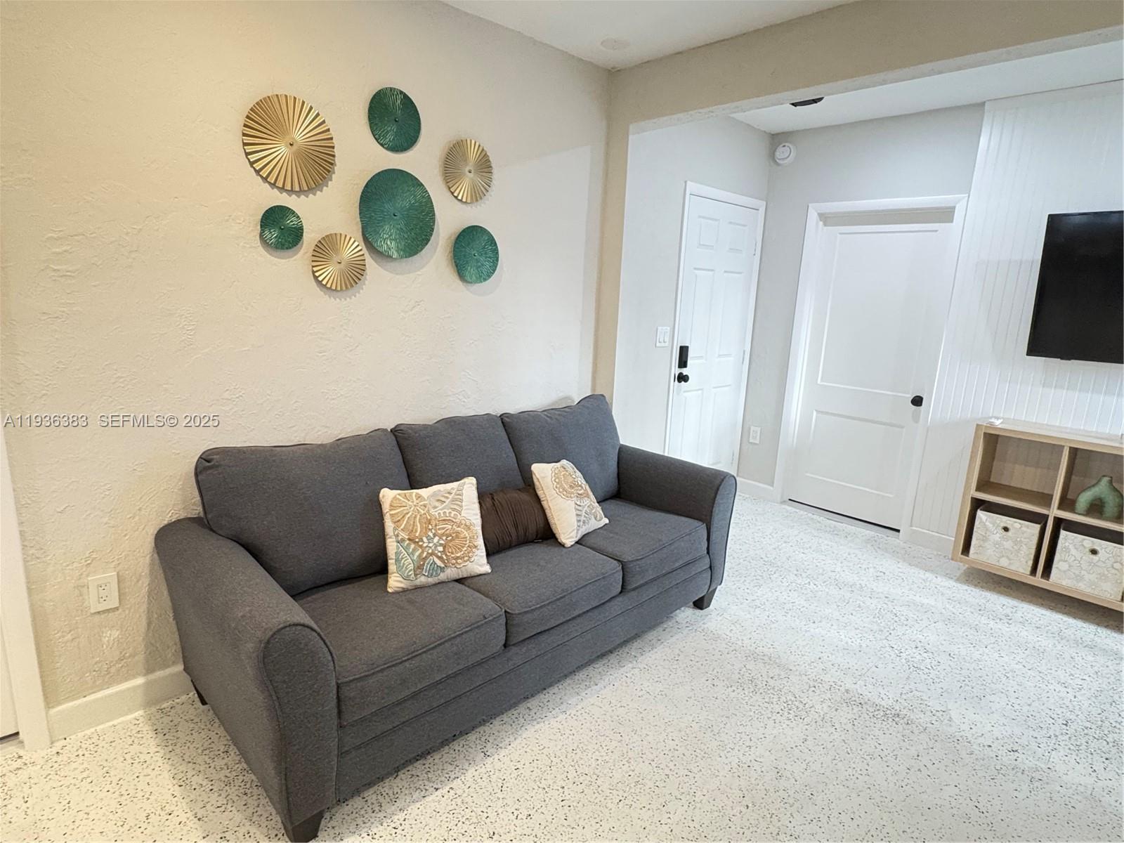1901 SW 9 Street 3, Miami, FL 33135, Miami