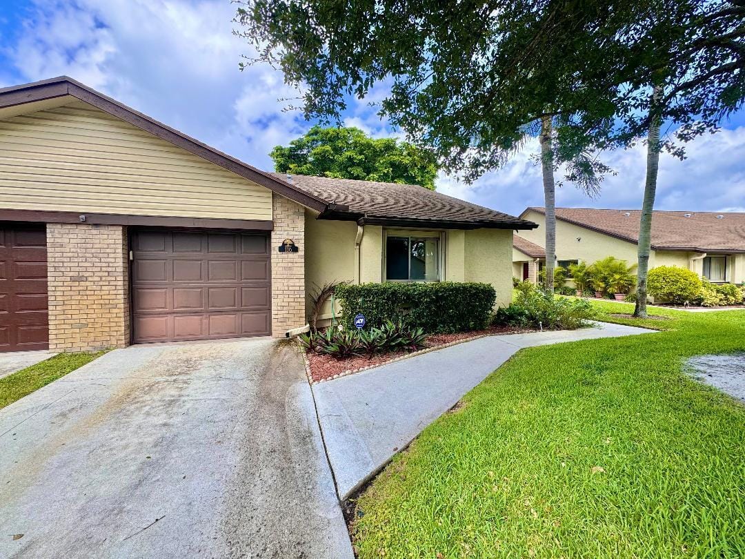 116 Village Walk Drive, Royal Palm Beach, FL 33411