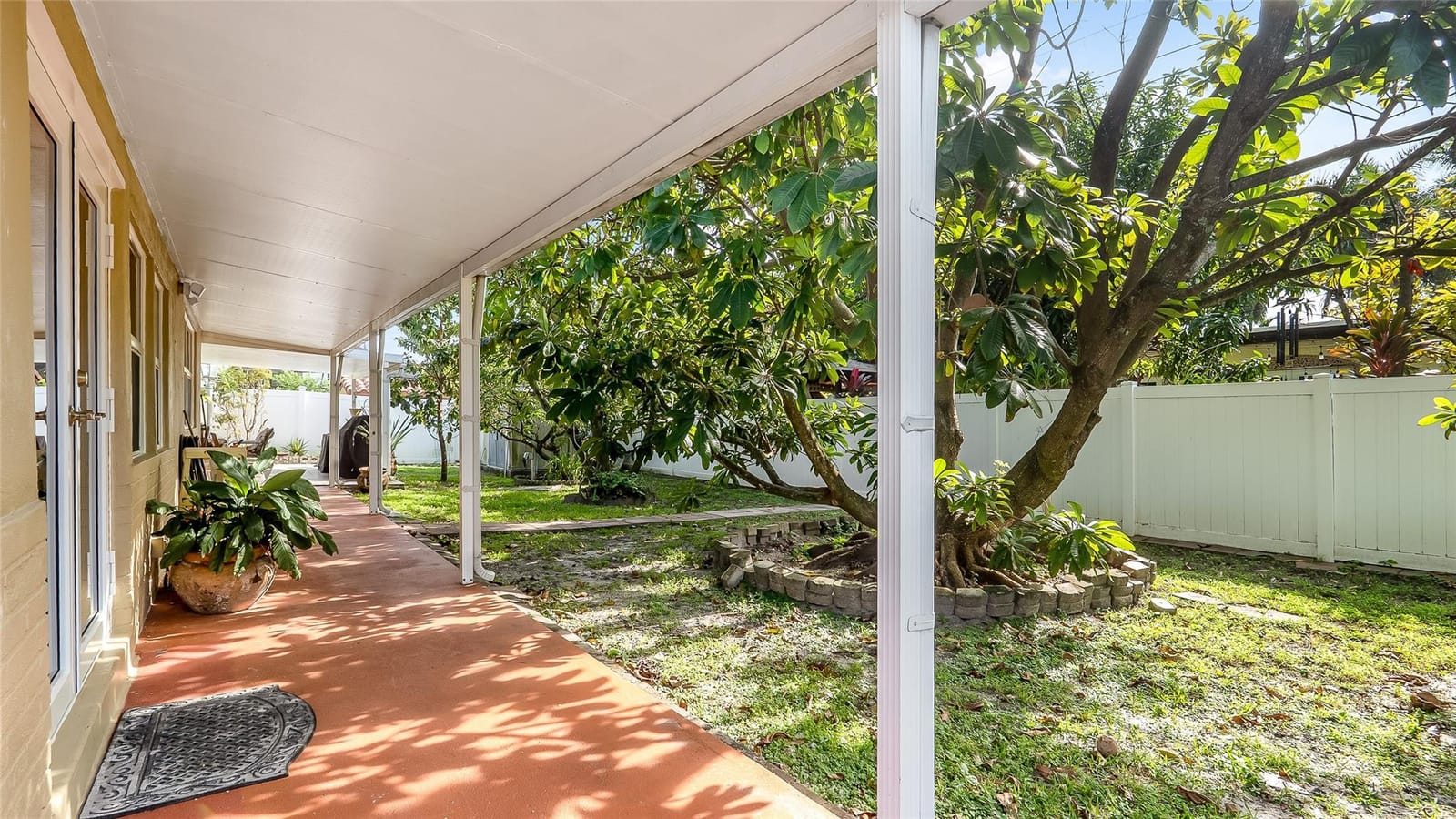 1032 NE 4th Court, Hallandale Beach, FL 33009 photo 18
