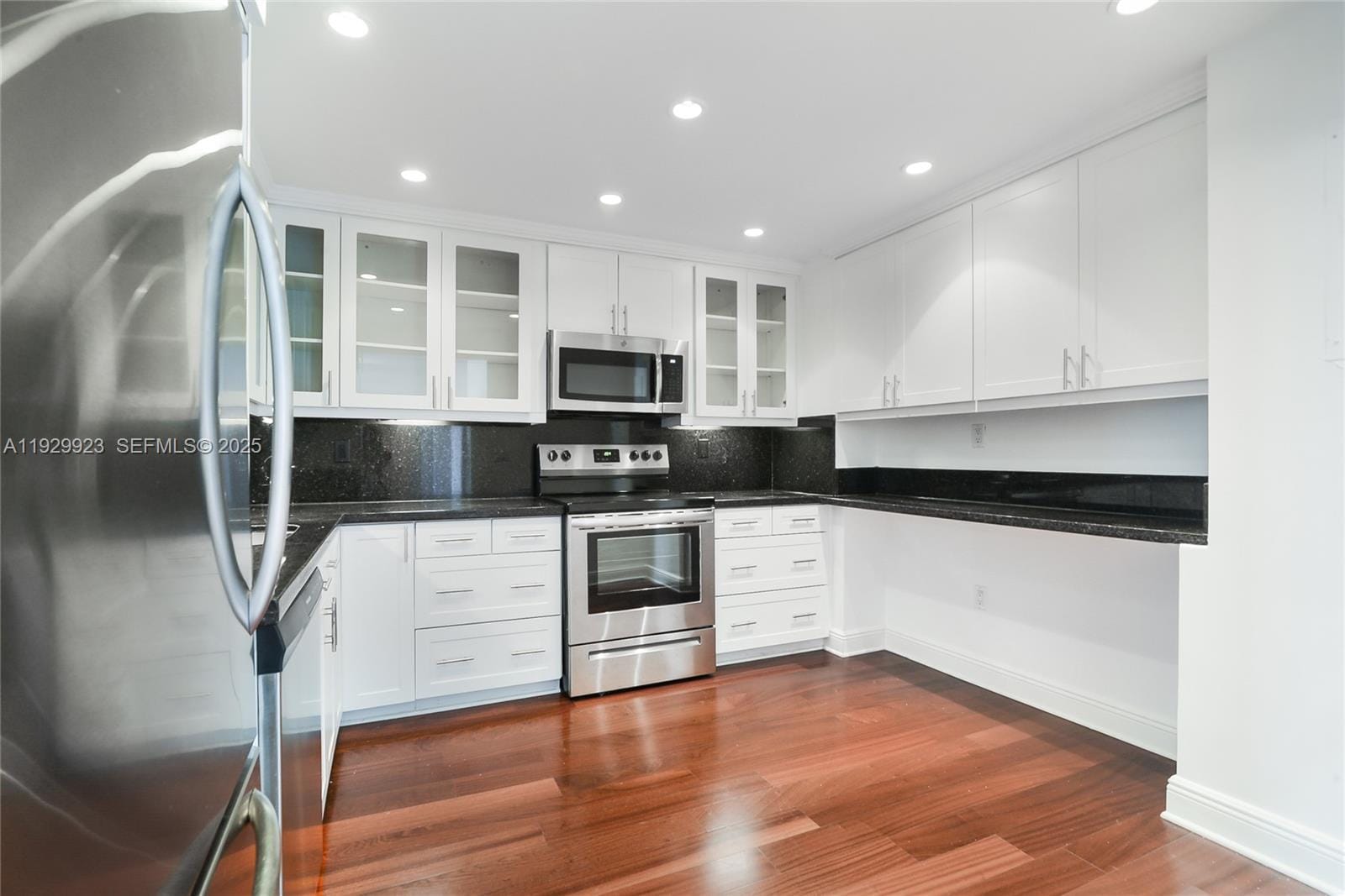 9801 Collins Avenue 8N Ocean Views — photo 11