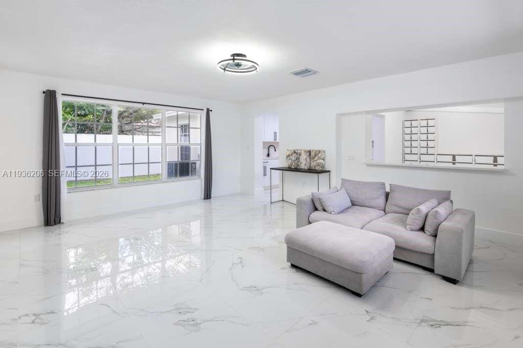 1220 N Andrews Avenue — photo 7