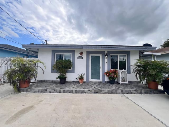 2850 NW 56th Street, Miami, FL 33142