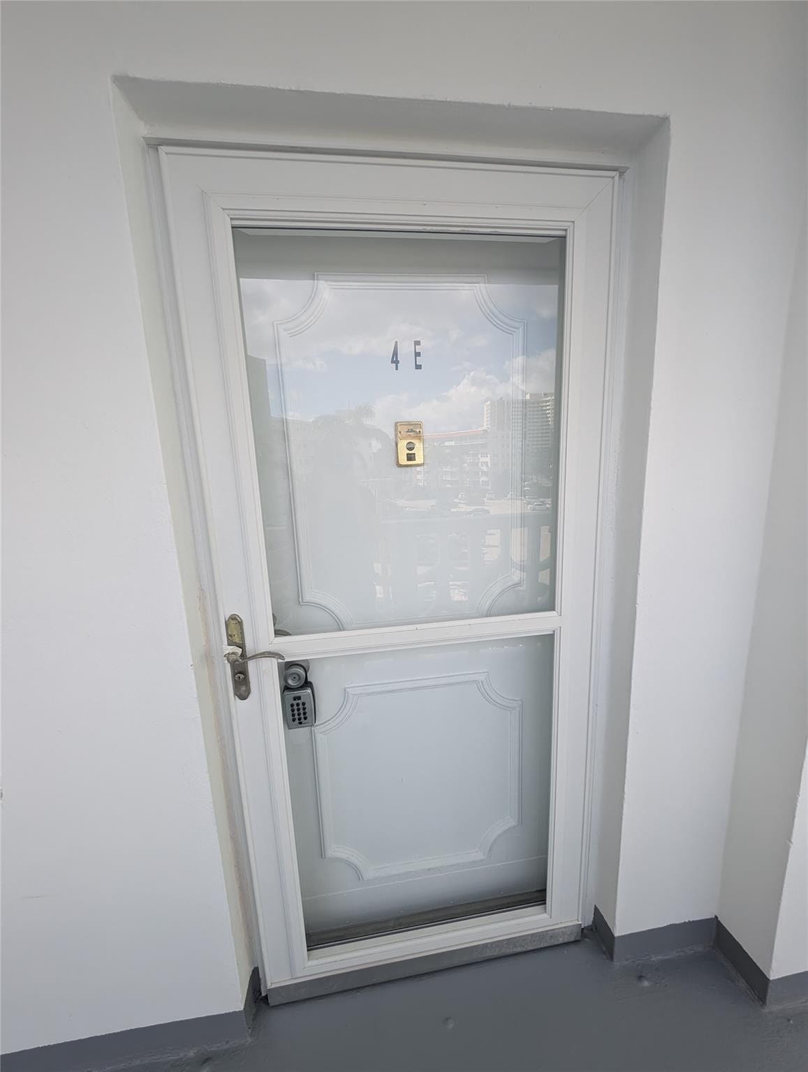 3209 S Ocean Drive 4E — photo 2
