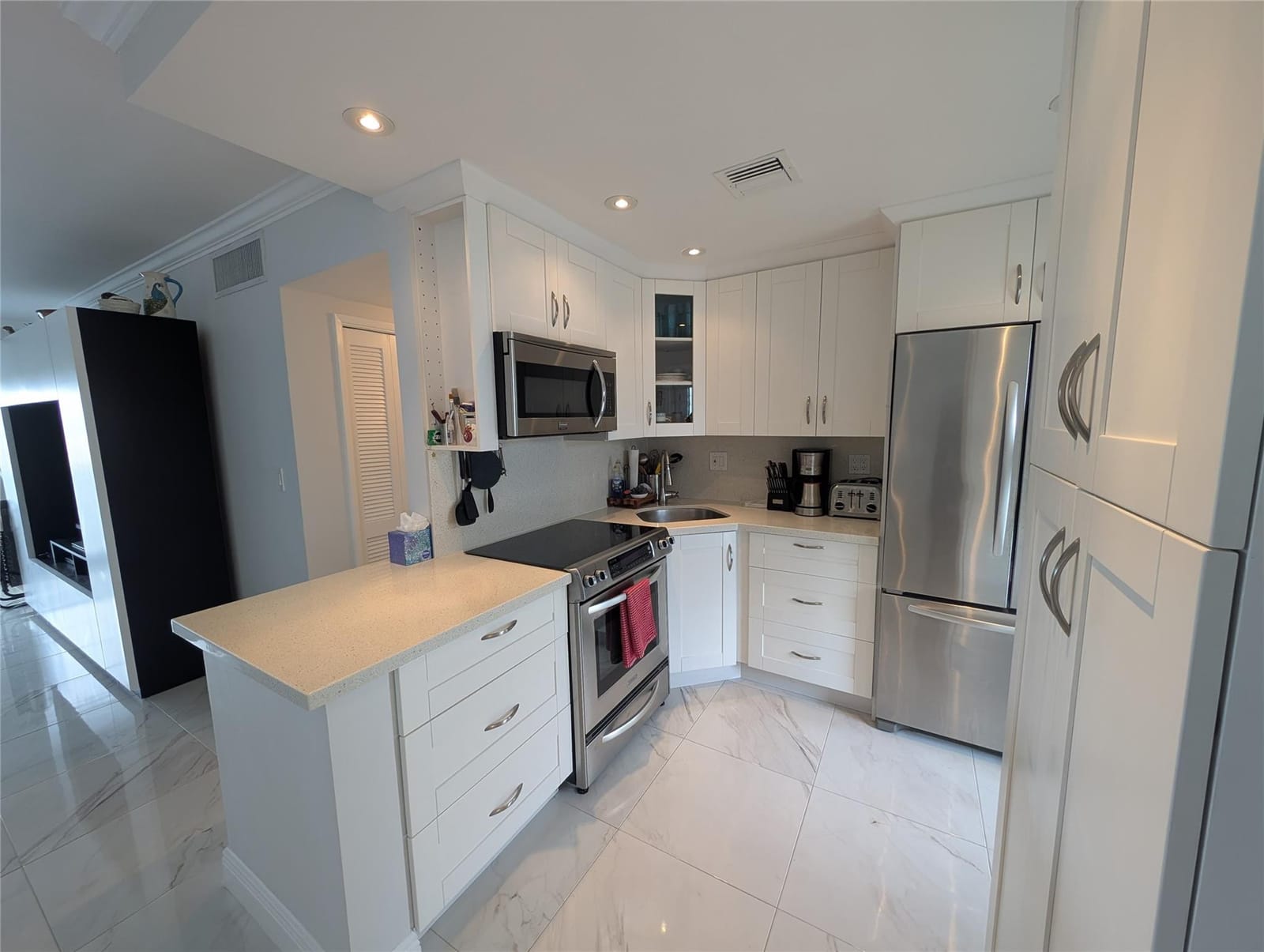 3209 S Ocean Drive 4E — photo 4