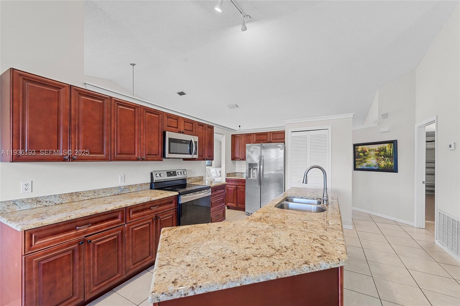 791 SW Hillsboro Circle — photo 10