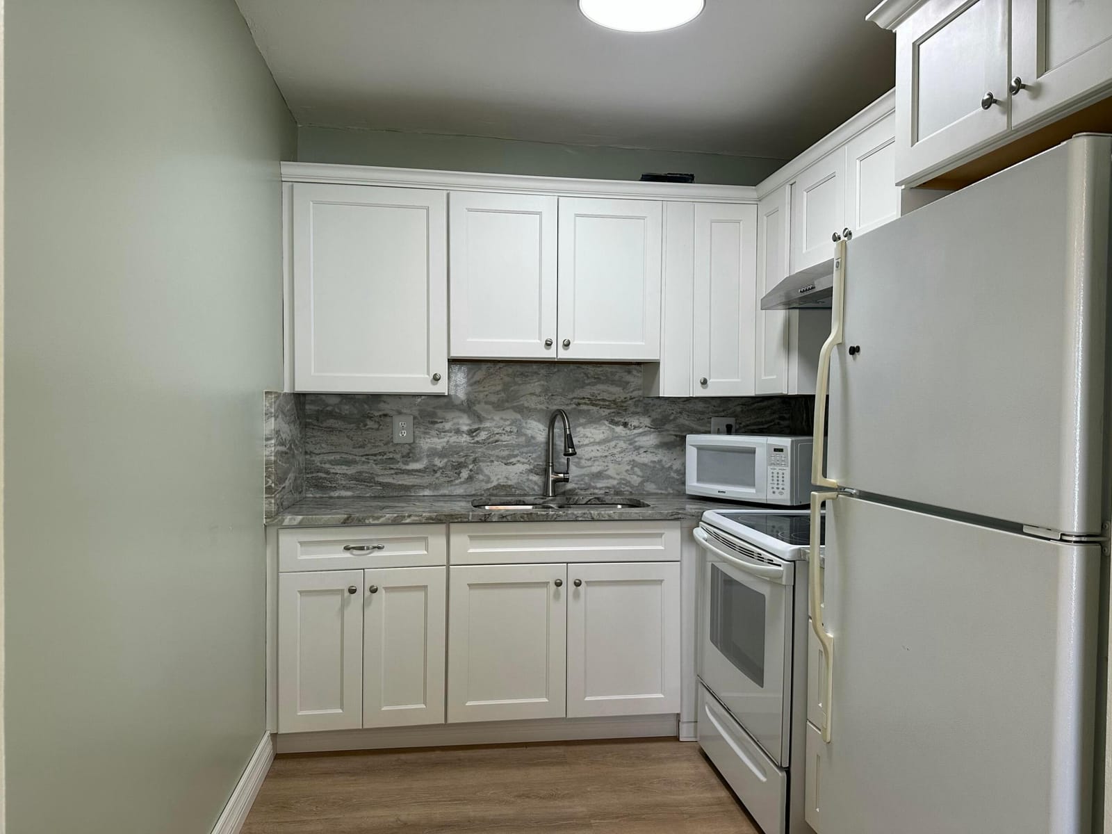 2381 Sunset Avenue 216, Lake Worth, FL 33461 photo 15