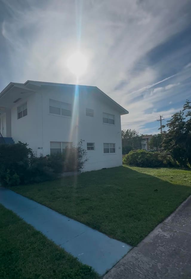 1410 NE 171 Street, North Miami Beach, FL 33162