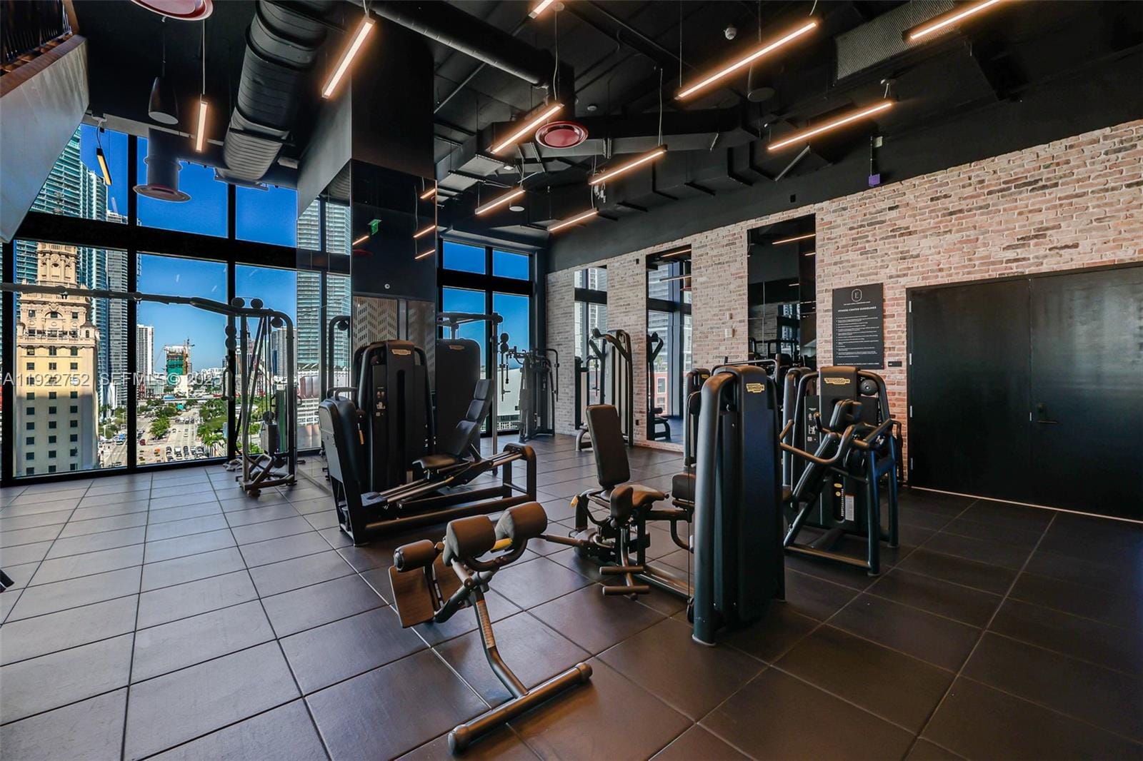 398 NE 5th Street 2319, Miami, FL 33132 photo 12