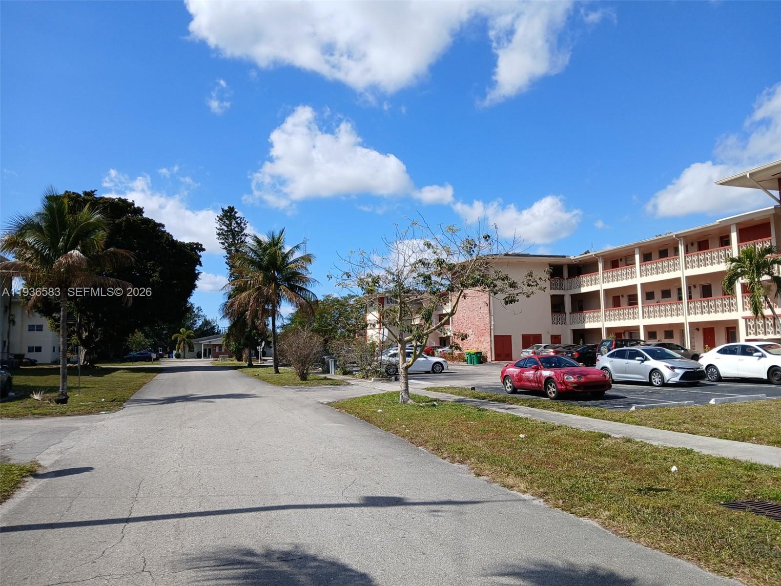4751 NW 10th Court 310, Plantation, FL 33313, Plantation