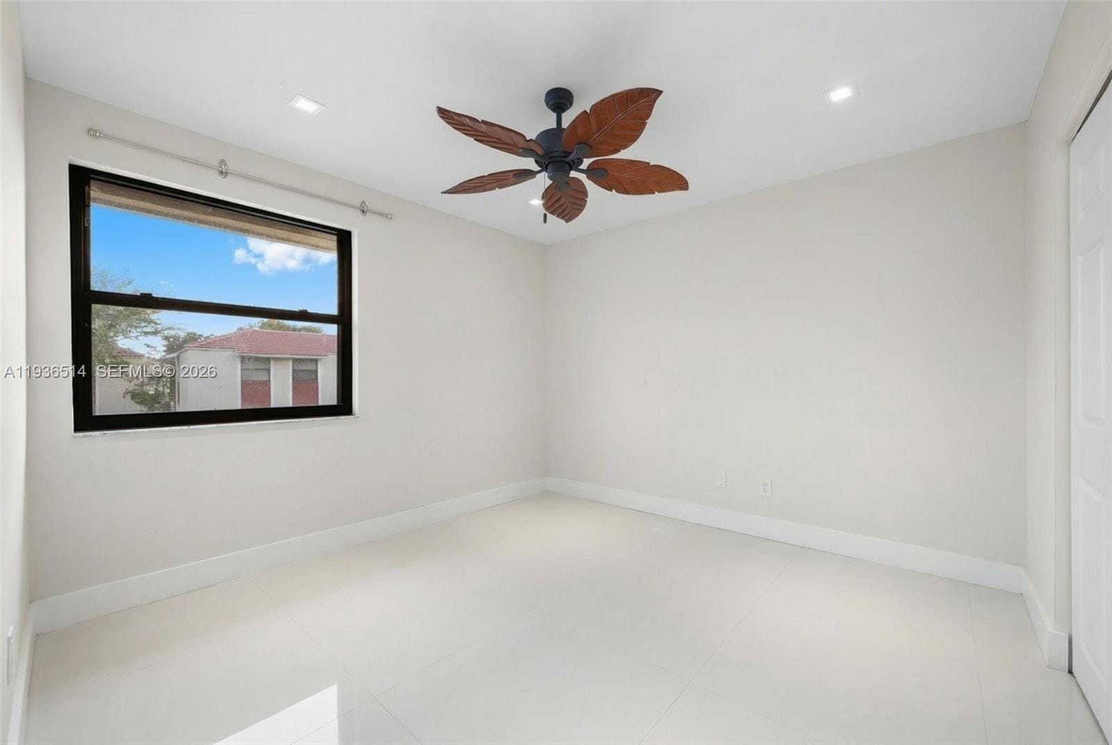 20310 NE 3rd Court 2, Miami, FL 33179 photo 17