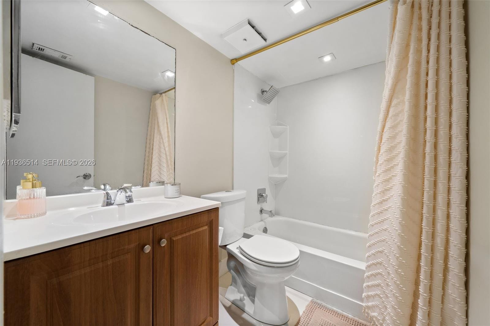 20310 NE 3rd Court 2, Miami, FL 33179 photo 19
