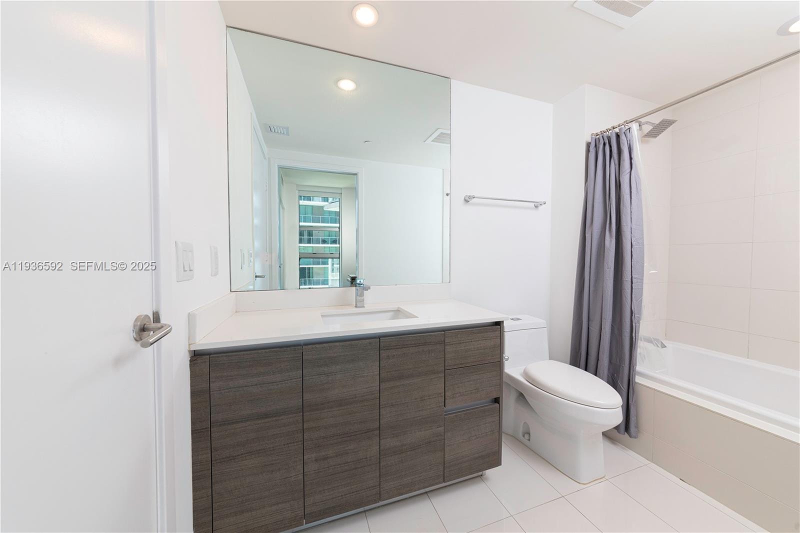 1100 S Miami Avenue 1707, Miami, FL 33130 photo 16