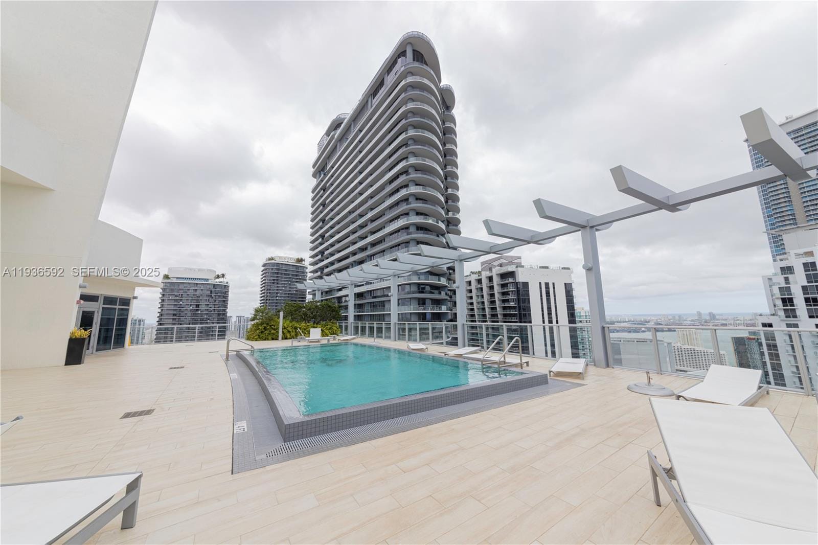 1100 S Miami Avenue 1707 — photo 8