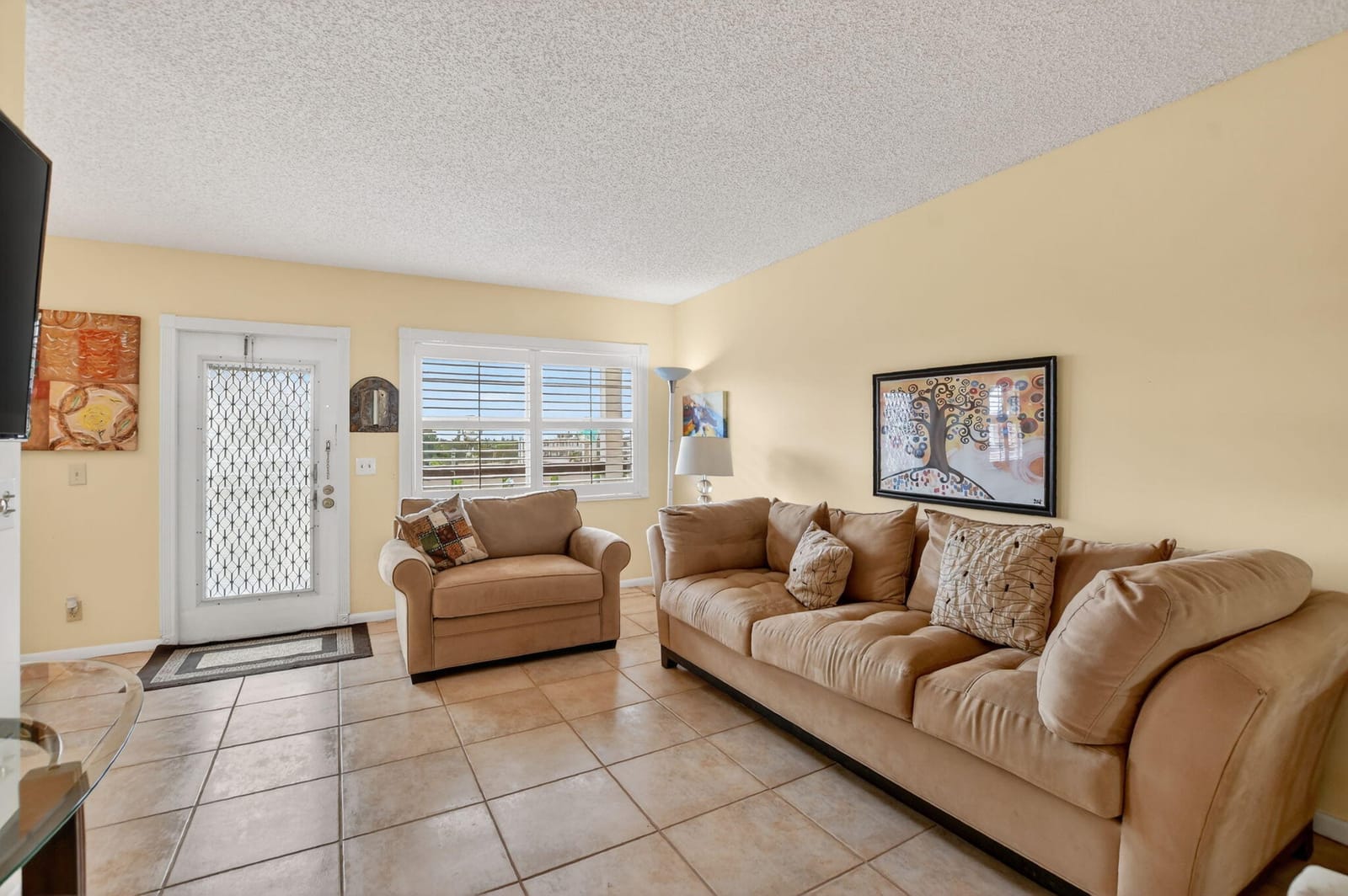4008 Hythe A — photo 9