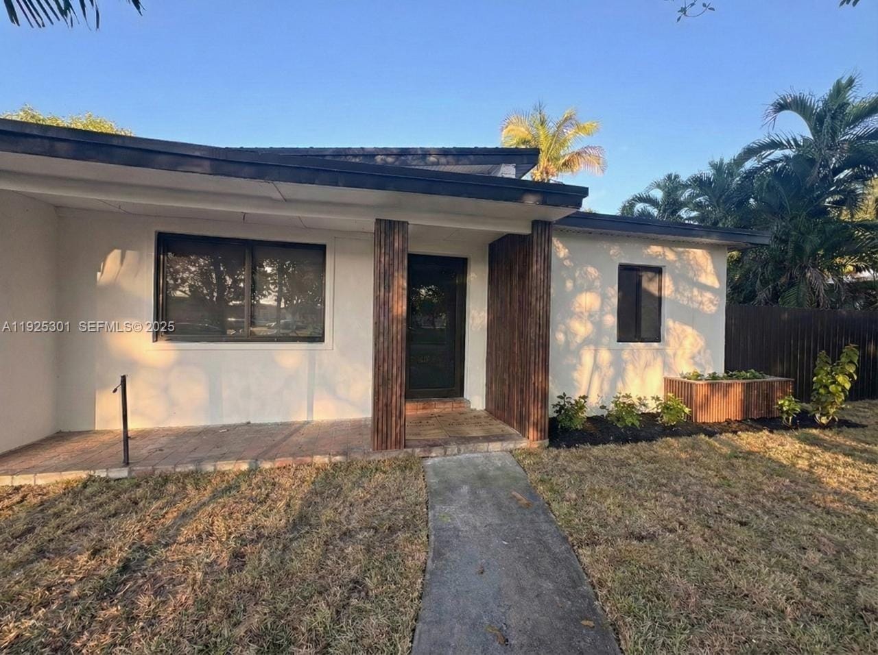 3 Ronald Road, West Park, FL 33023