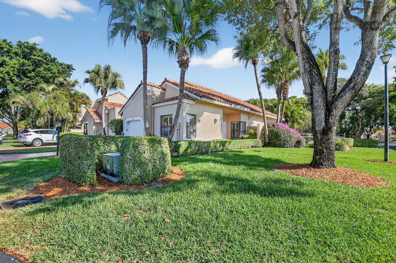 22658 Meridiana Drive — photo 2