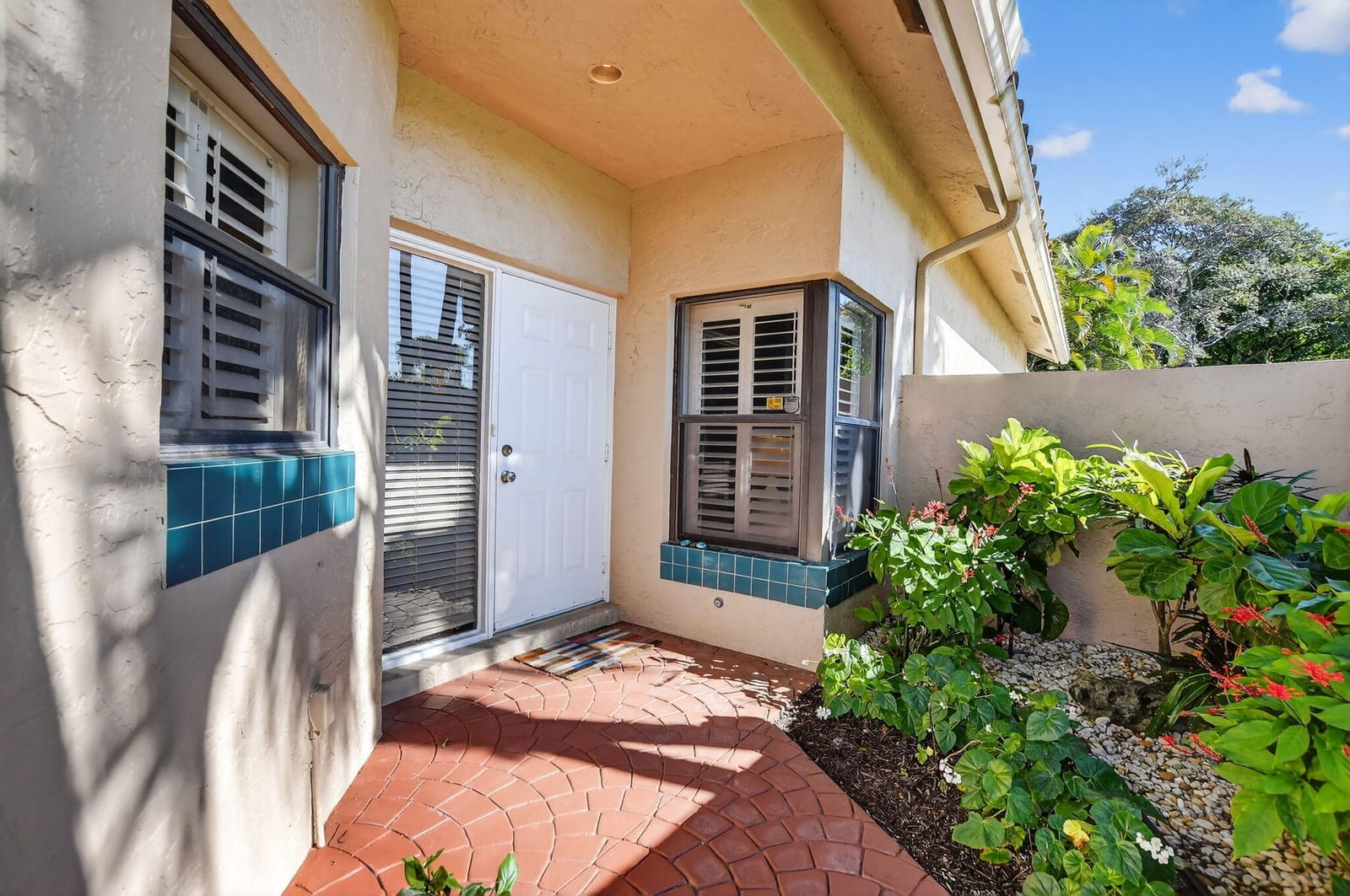22658 Meridiana Drive — photo 3